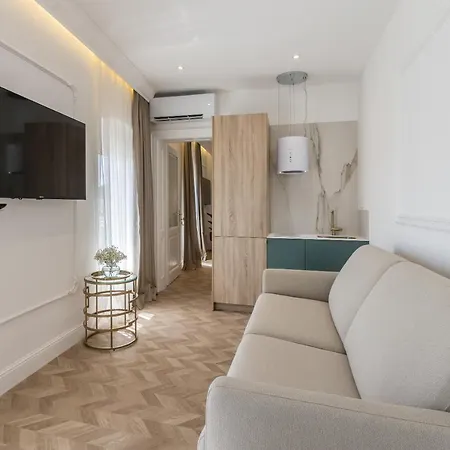 Seafront Luxury Apt With Balcony And Amazing View * スプリト