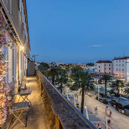 Seafront Luxury Apt With Balcony And Amazing View * スプリト