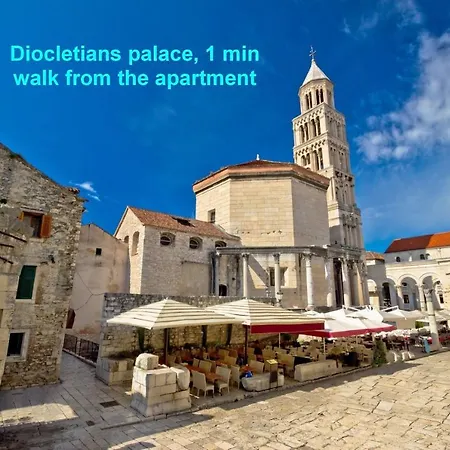 Seafront Luxury Apt With Balcony And Amazing View Split